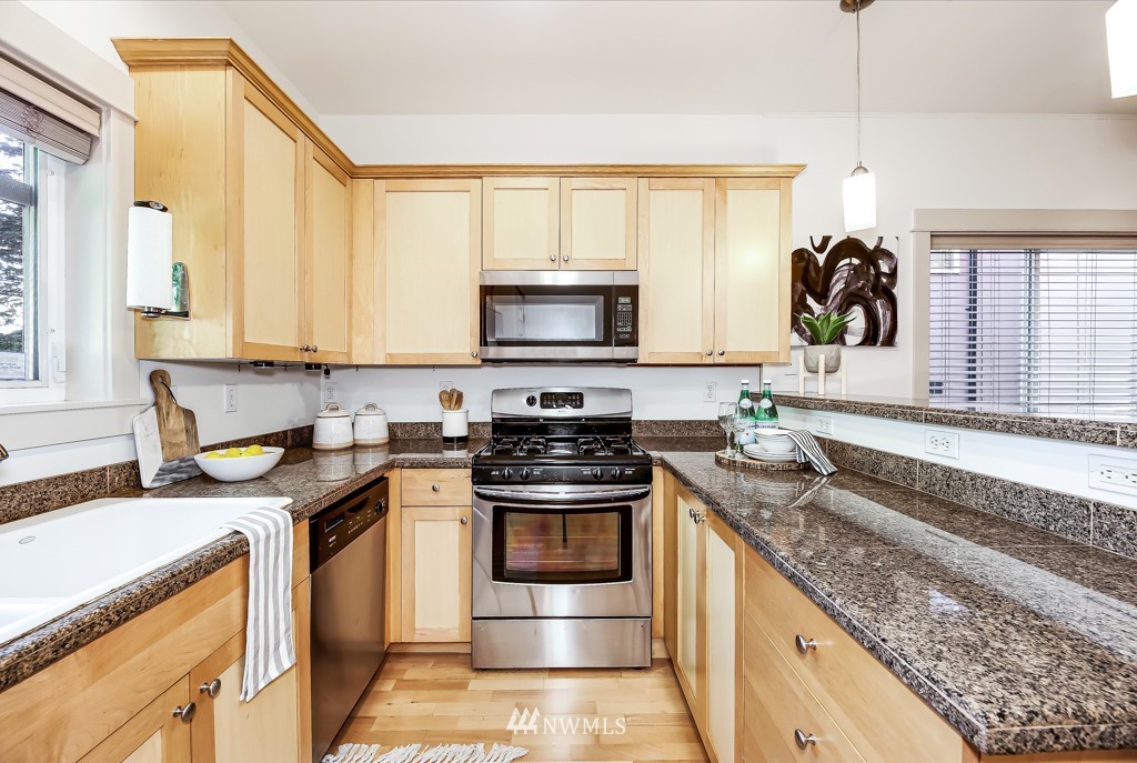 2015 South Main Street, Unit D Seattle, WA 98144 - Photo 8 of 16
