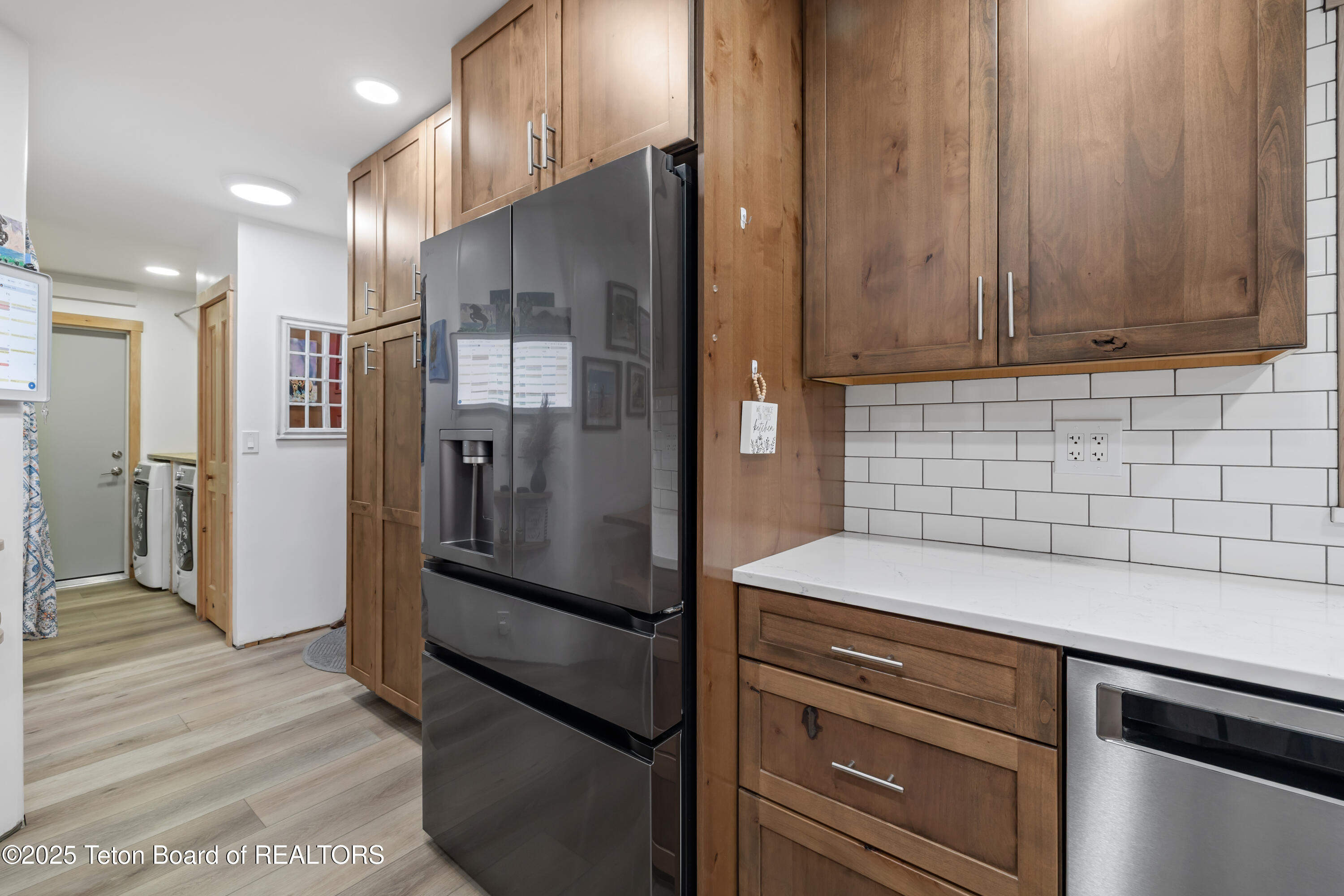 3140 West King Eider Road Jackson, WY 83001 - Photo 5 of 20 Kitchen