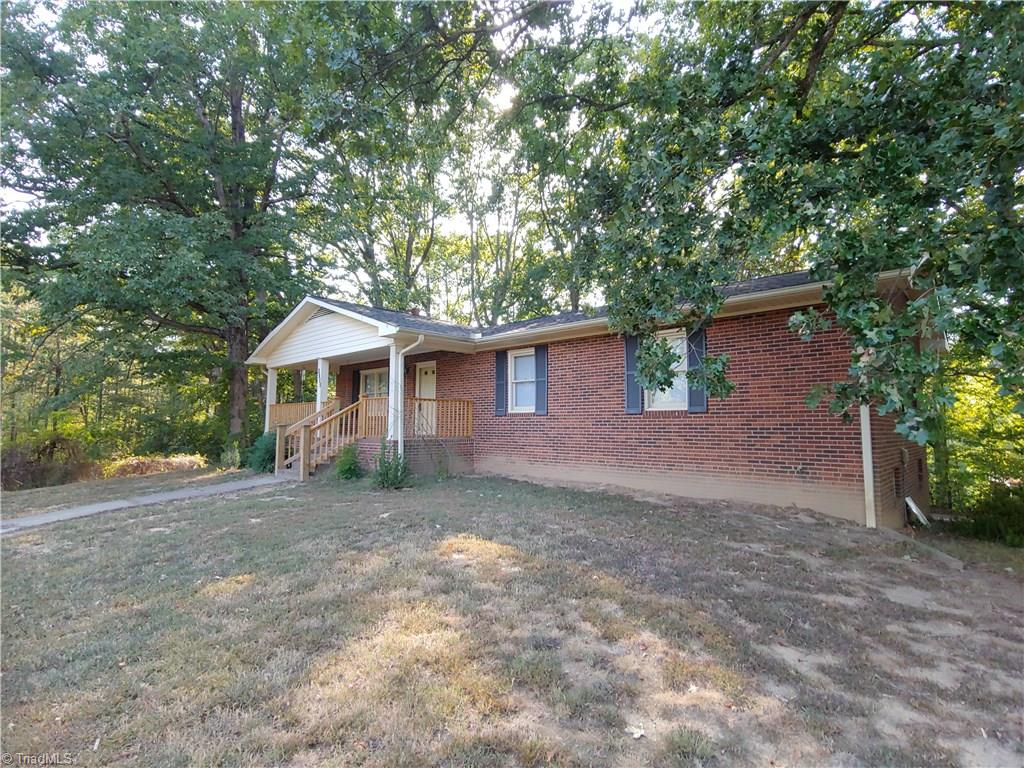 6790 Walnut Cove Road Walkertown, NC 27051 - Photo 3 of 18 Gallery Image 3