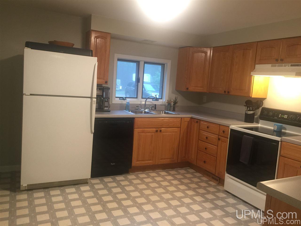 E9280 Lehnen Road Munising, MI 49862 - Photo 9 of 15 Gallery Image 9