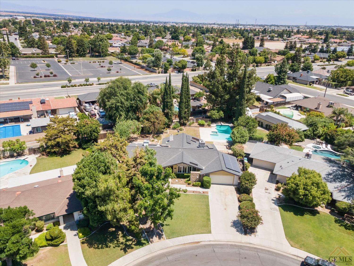 Undisclosed Address Bakersfield, CA 93308 - Photo 35 of 40 an aerial view of residential houses with outdoor space