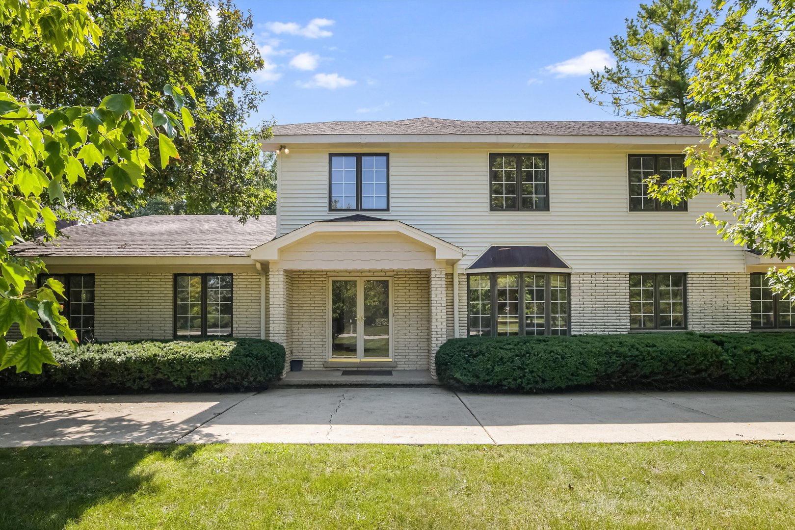 1481 Thor Drive Inverness, IL 60067 - Photo 2 of 52 Gallery Image 2