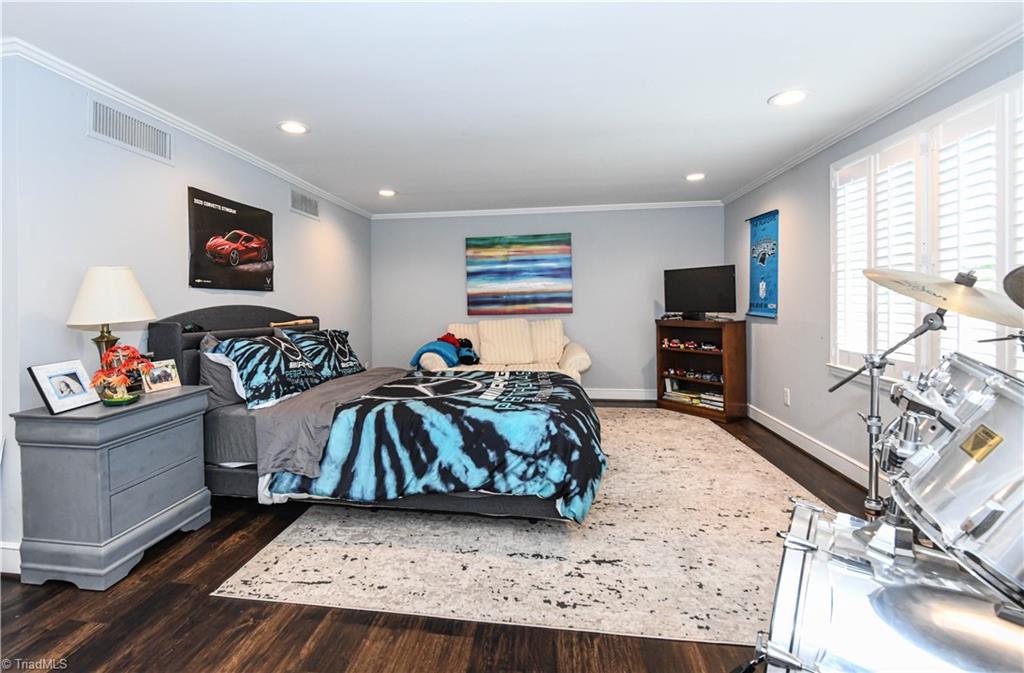 2320 Danbury Road Greensboro, NC 27408 - Photo 32 of 48
