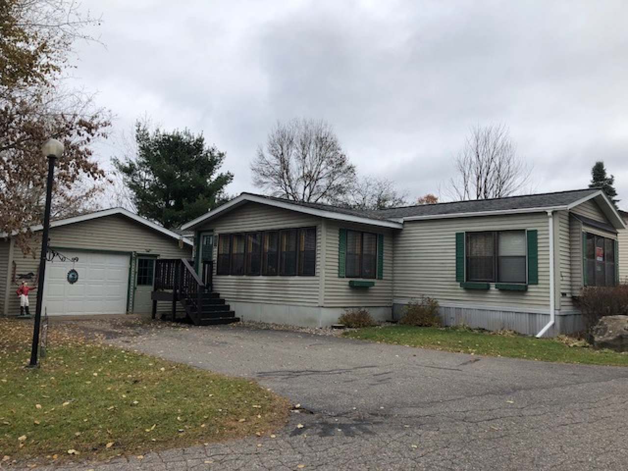 47 Edgewater Court Rhinelander, WI 54501 - Photo 1 of 27 Gallery Image 1