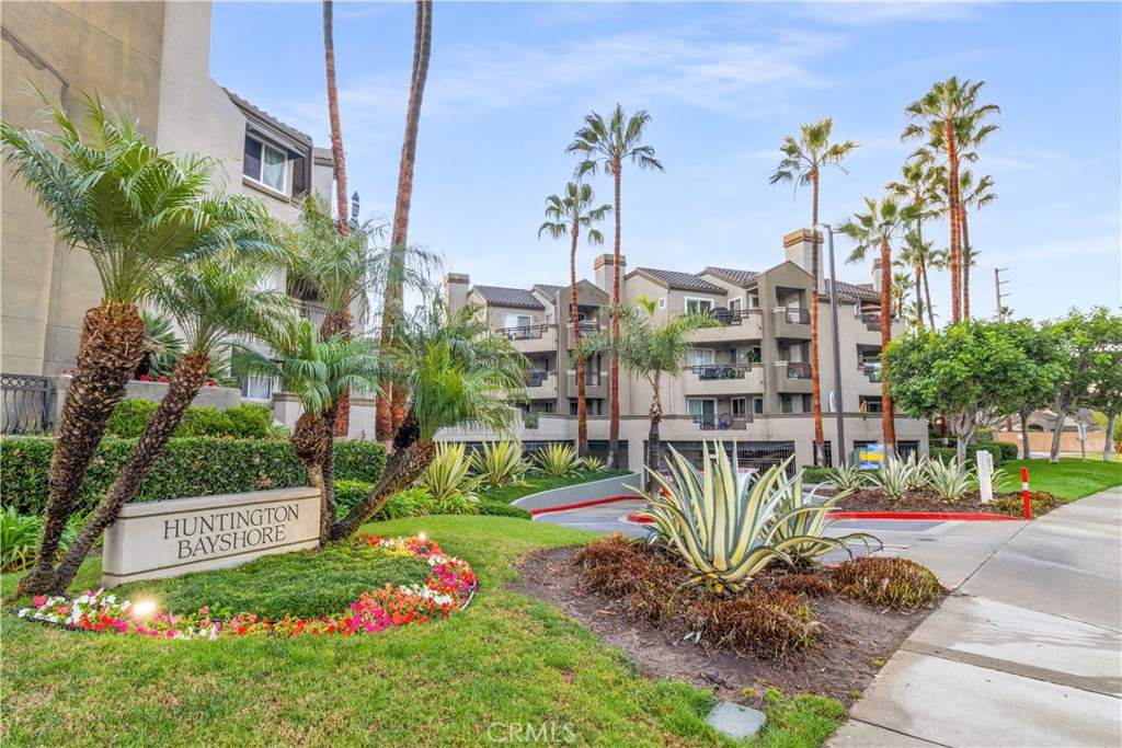 430 Lake Street, Unit 304 Huntington Beach, CA 92648 - Photo 46 of 46