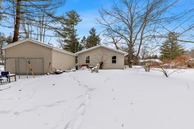 $179,900 | 8660 Wood Street, Mecosta, MI 49332