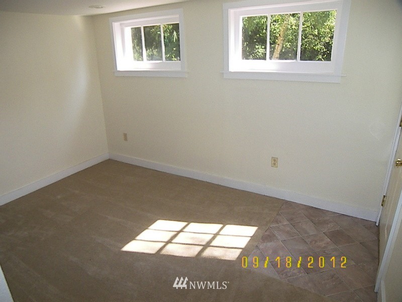2602 Perry Avenue Bremerton, WA 98310 - Photo 11 of 15 Gallery Image 11