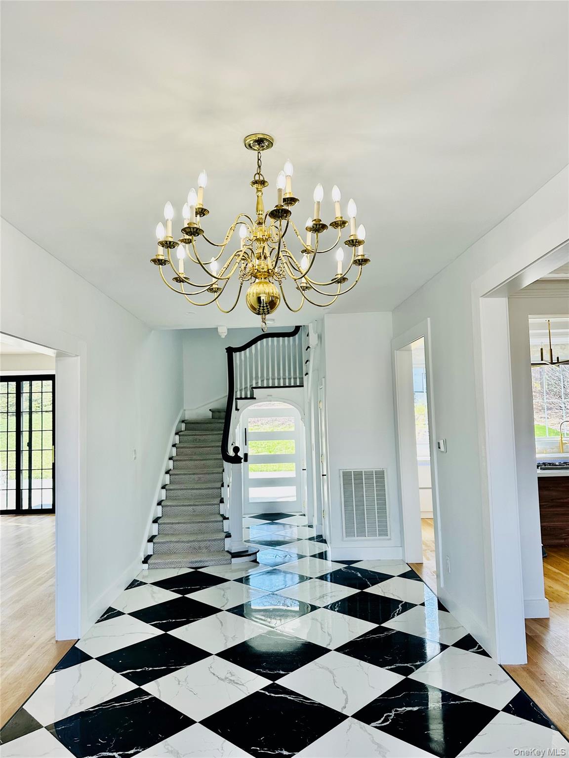 77 Cove Road Oyster Bay, NY 11771 - Photo 7 of 45