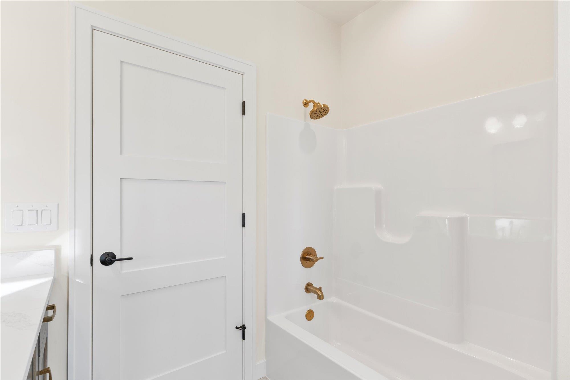 1108 Pinecrest Road Green Bay, WI 54313 - Photo 13 of 39