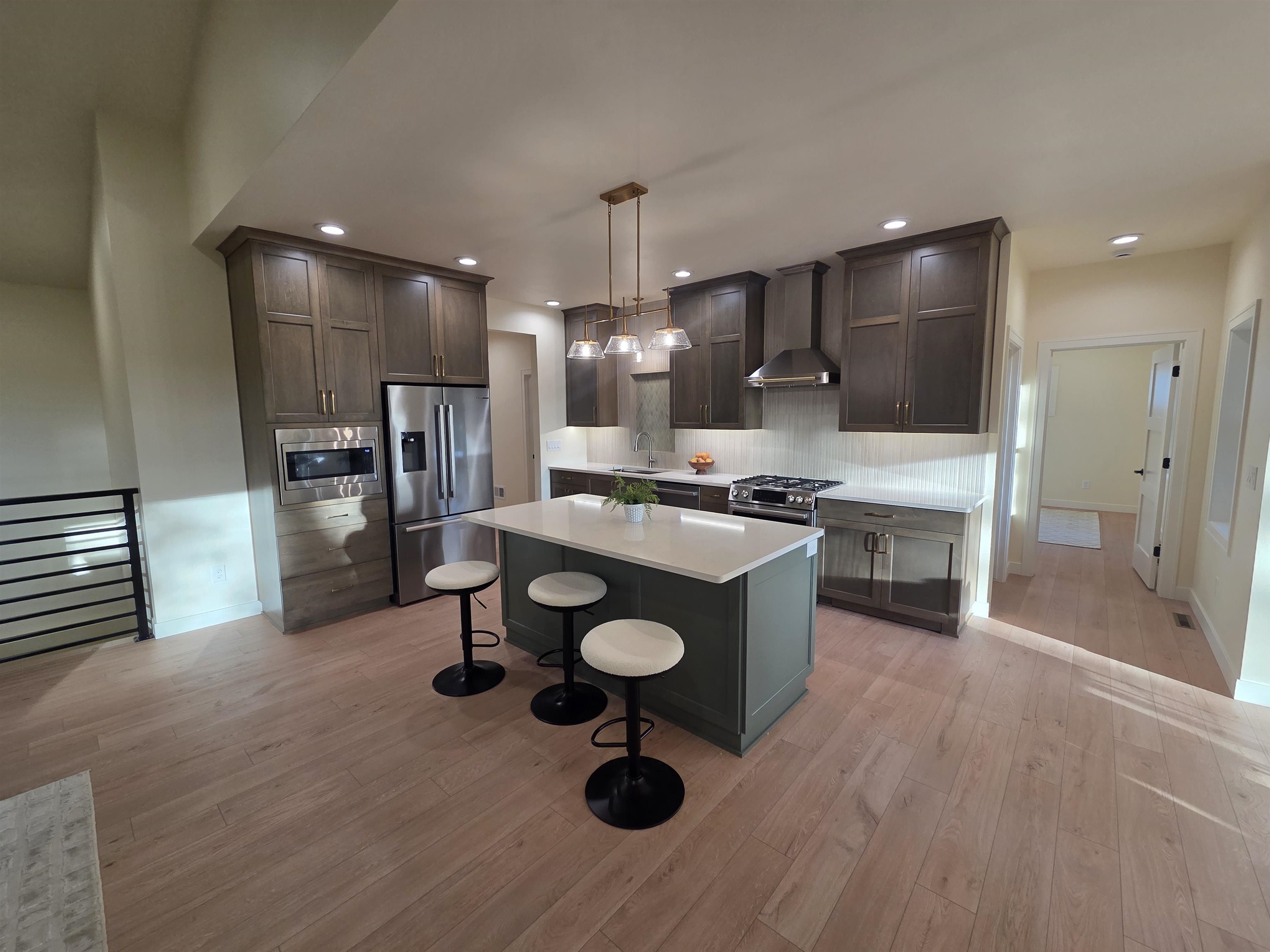 1108 Pinecrest Road Green Bay, WI 54313 - Photo 2 of 15