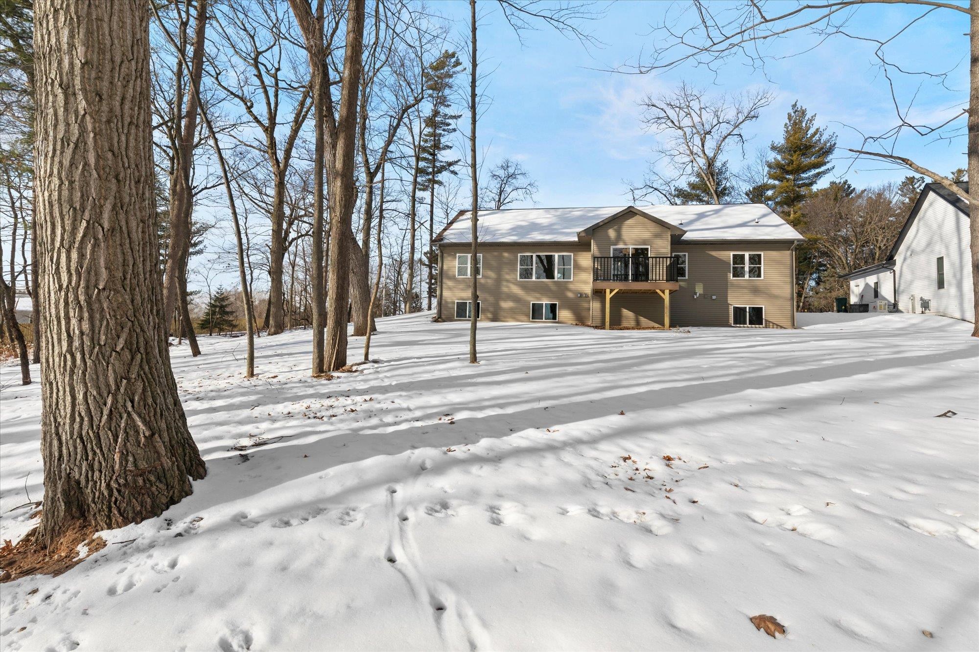 1108 Pinecrest Road Green Bay, WI 54313 - Photo 6 of 39