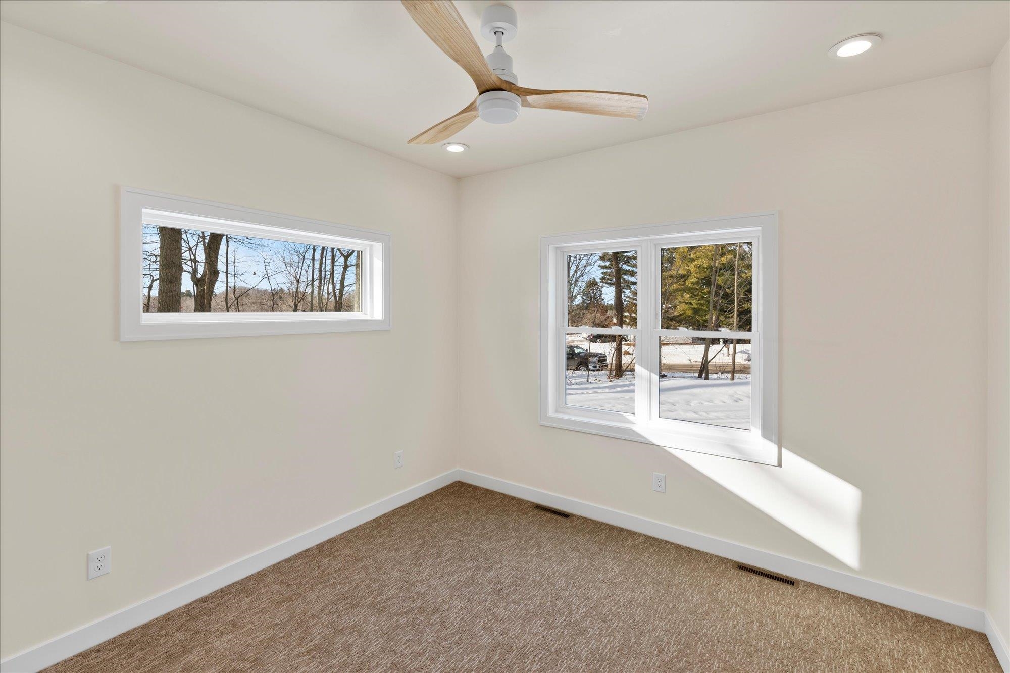 1108 Pinecrest Road Green Bay, WI 54313 - Photo 10 of 39