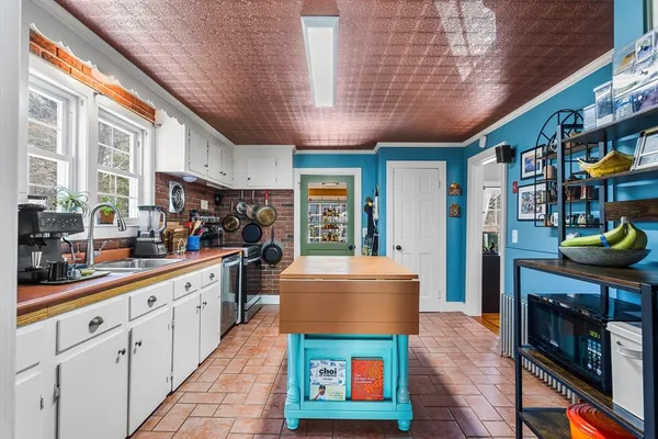$599,000 | 21 Cottage Street, Medway, MA 02053