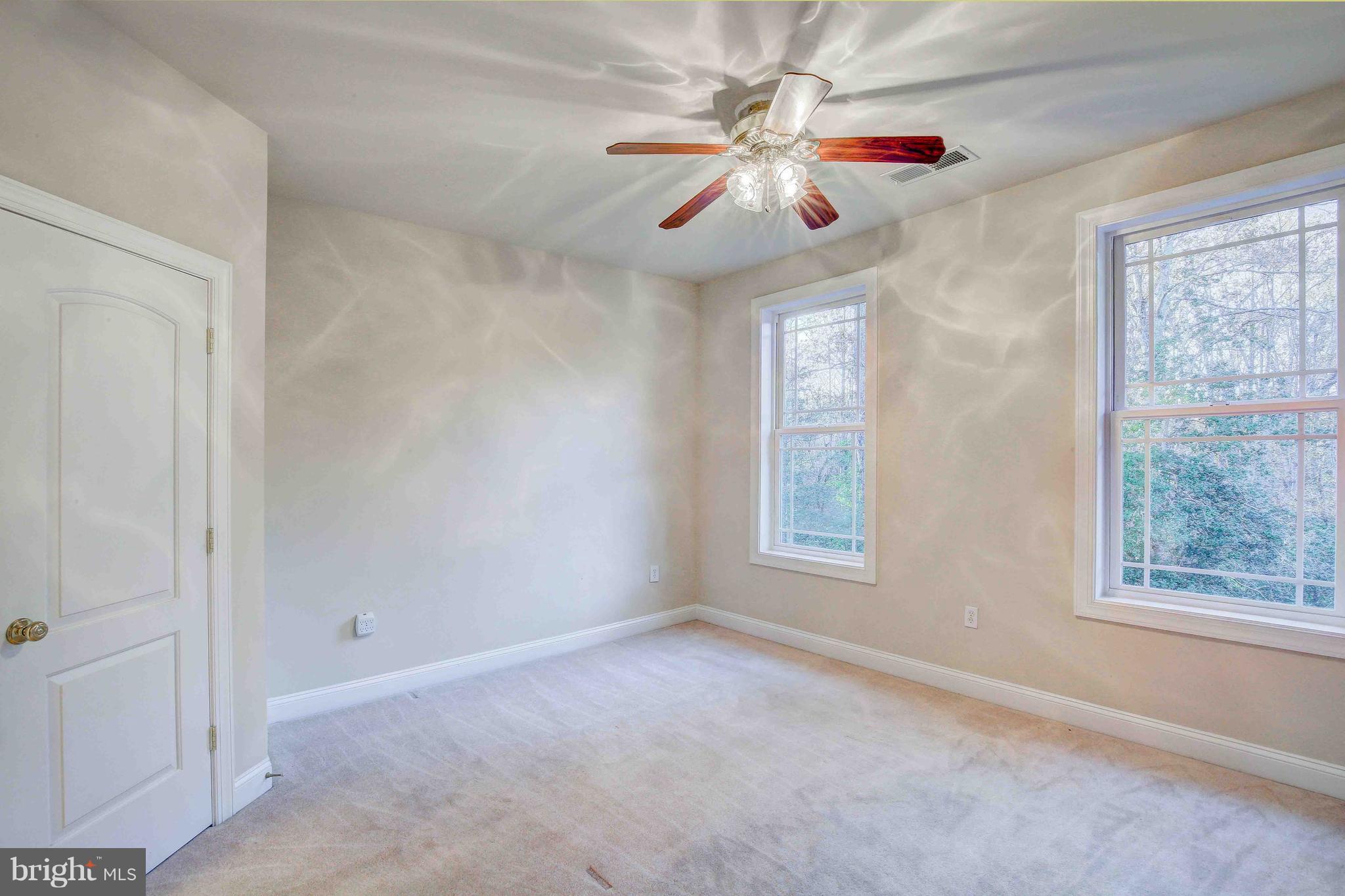 19120 Aquasco Road Brandywine, MD 20613 - Photo 48 of 63 Bedroom 1 - 13.6 x 13-walk-in closet-ceiling fan