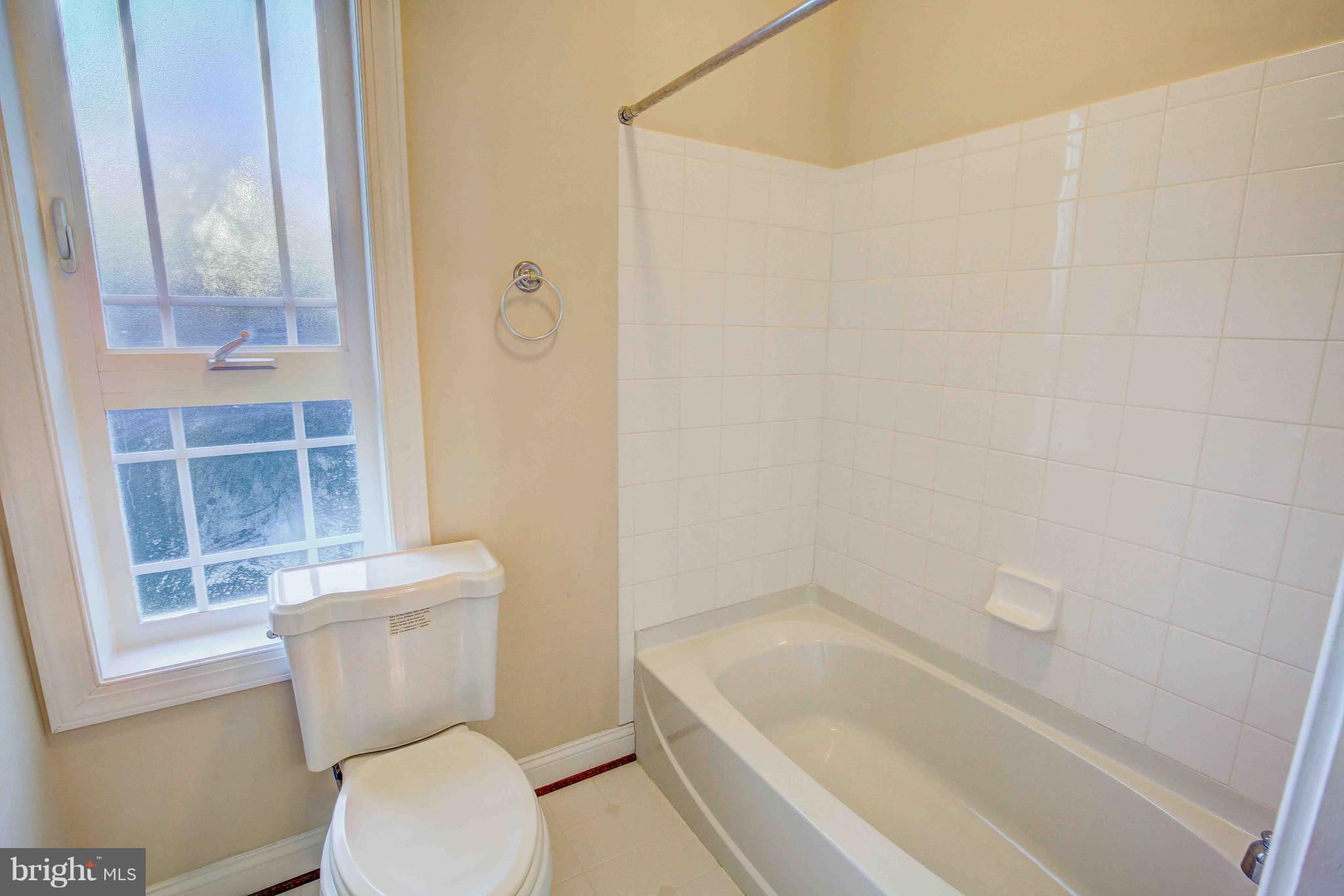 19120 Aquasco Road Brandywine, MD 20613 - Photo 53 of 63 Jack & Jill Bath - Sep Commode-Ceramic-Tub/Shower