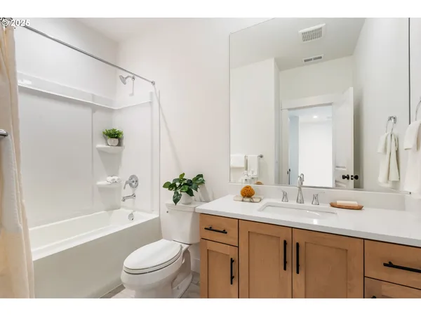 $724,000 | 15749 Northwest Raywood Lane, Unit L 38, Portland, OR 97229