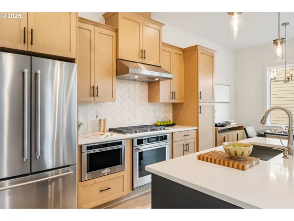 $724,000 | 15749 Northwest Raywood Lane, Unit L 38, Portland, OR 97229