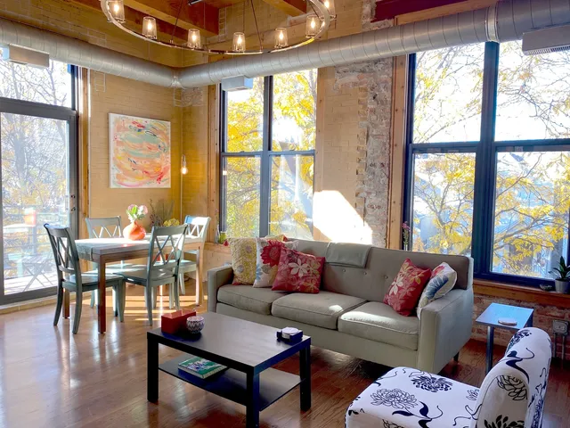 $3,500 | 2511 West Moffat Street, Unit 204D, Chicago, IL 60647