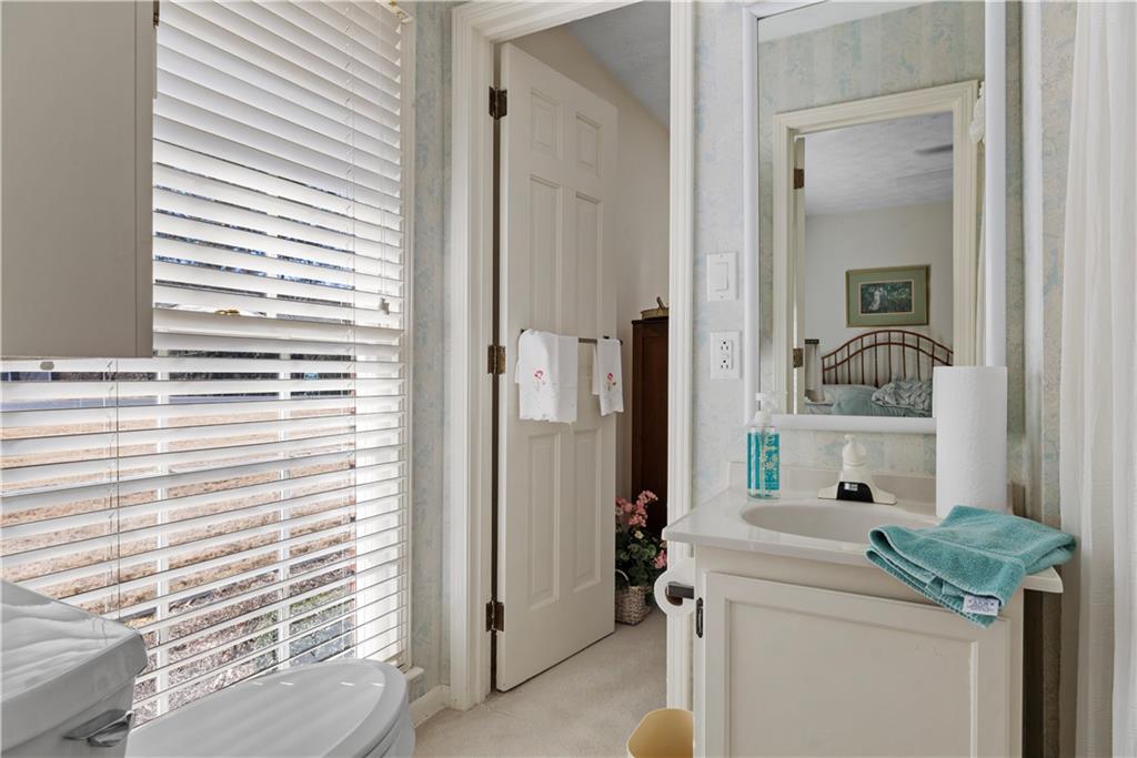 112 Thornwood Drive Southwest Rome, GA 30165 - Photo 20 of 30 a bathroom with a sink and a mirror