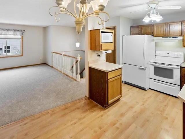 $300,000 | 13445 73rd Place North, Maple Grove, MN 55311