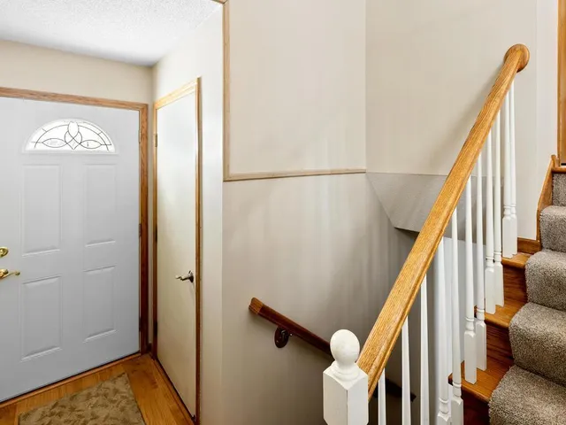 $300,000 | 13445 73rd Place North, Maple Grove, MN 55311