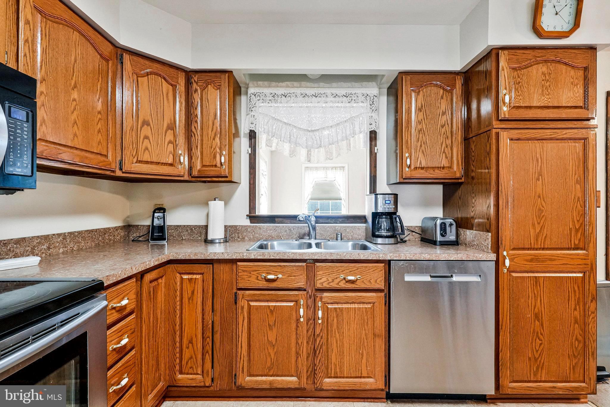 13605 Martin Road Brandywine, MD 20613 - Photo 19 of 105 Main level Kitche