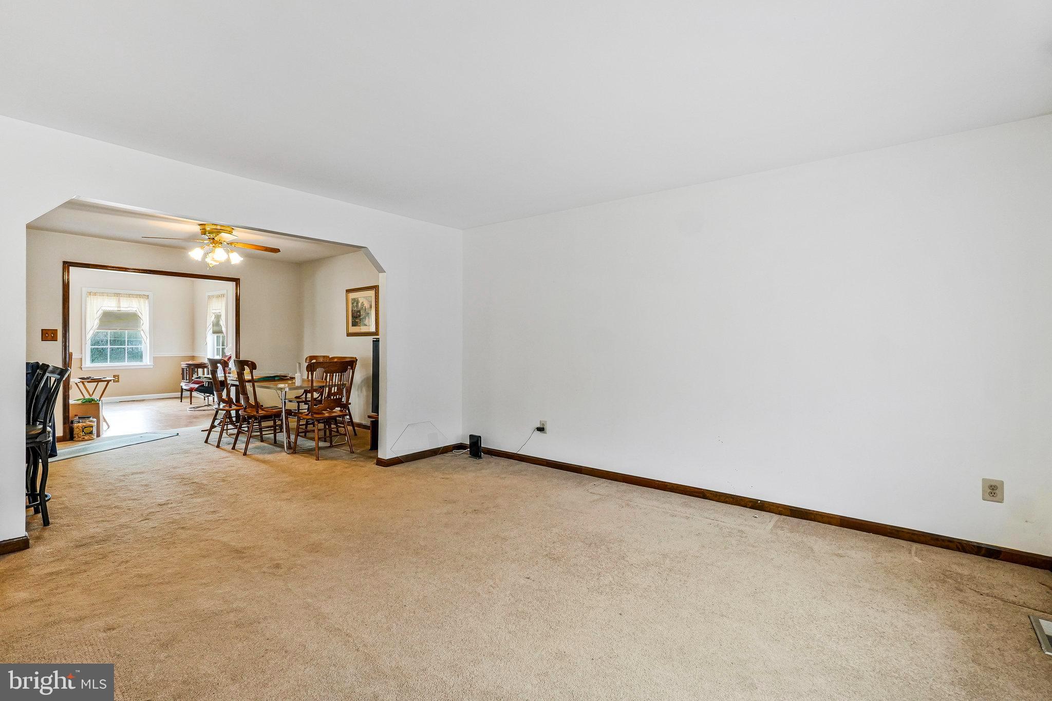 13605 Martin Road Brandywine, MD 20613 - Photo 25 of 105 Main level-Living Room