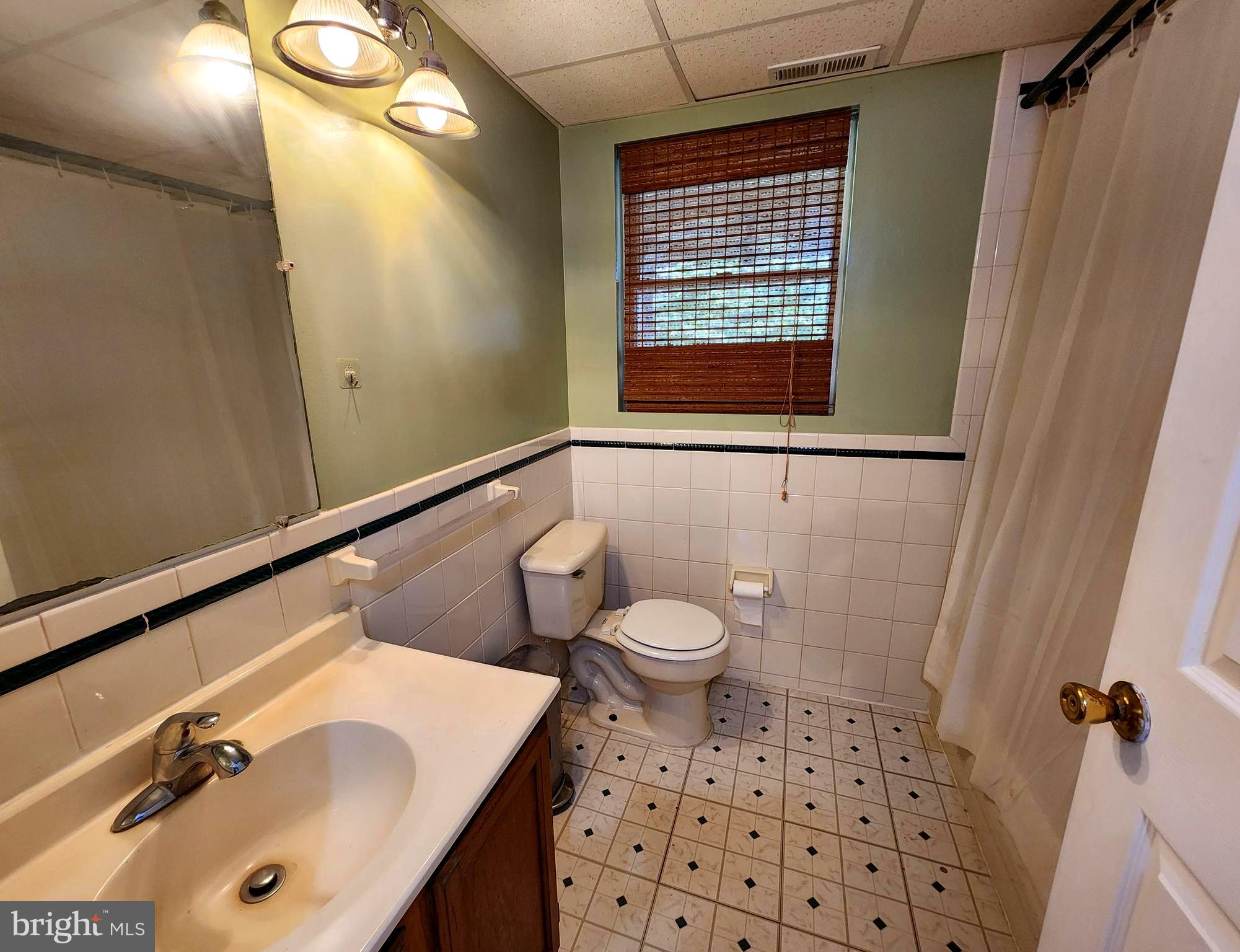 13605 Martin Road Brandywine, MD 20613 - Photo 44 of 105 Lower Level-Full Bath with tub