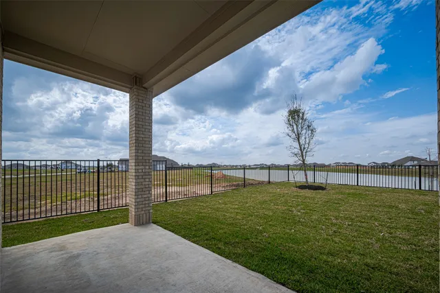 $399,000 | 3007 Golden Isle Drive, Texas City, TX 77568