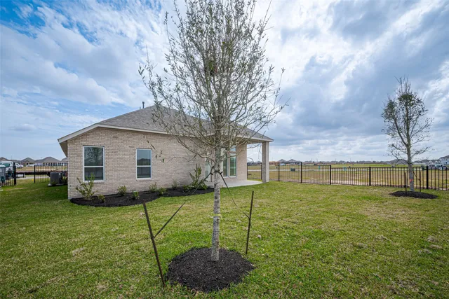 $399,000 | 3007 Golden Isle Drive, Texas City, TX 77568