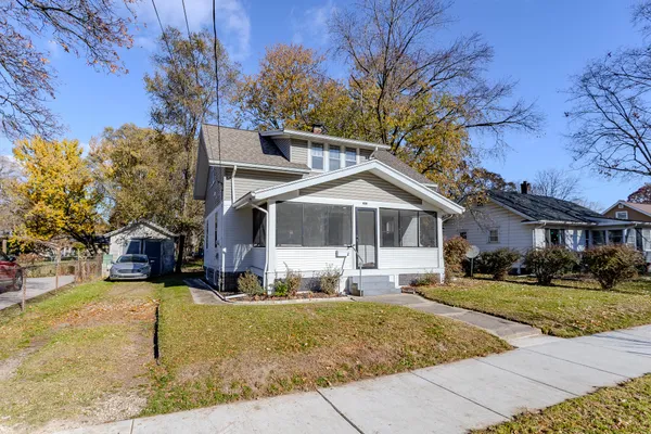 $264,900 | 307 Ridgewood Street Southeast, Grand Rapids, MI 49548