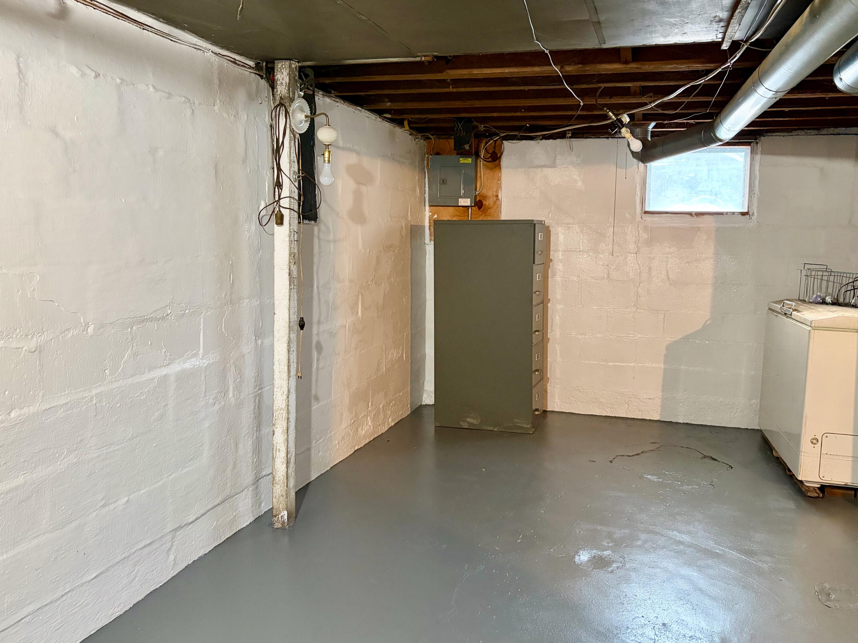 307 Ridgewood Street Southeast Grand Rapids, MI 49548 - Photo 25 of 26 IMG_1356