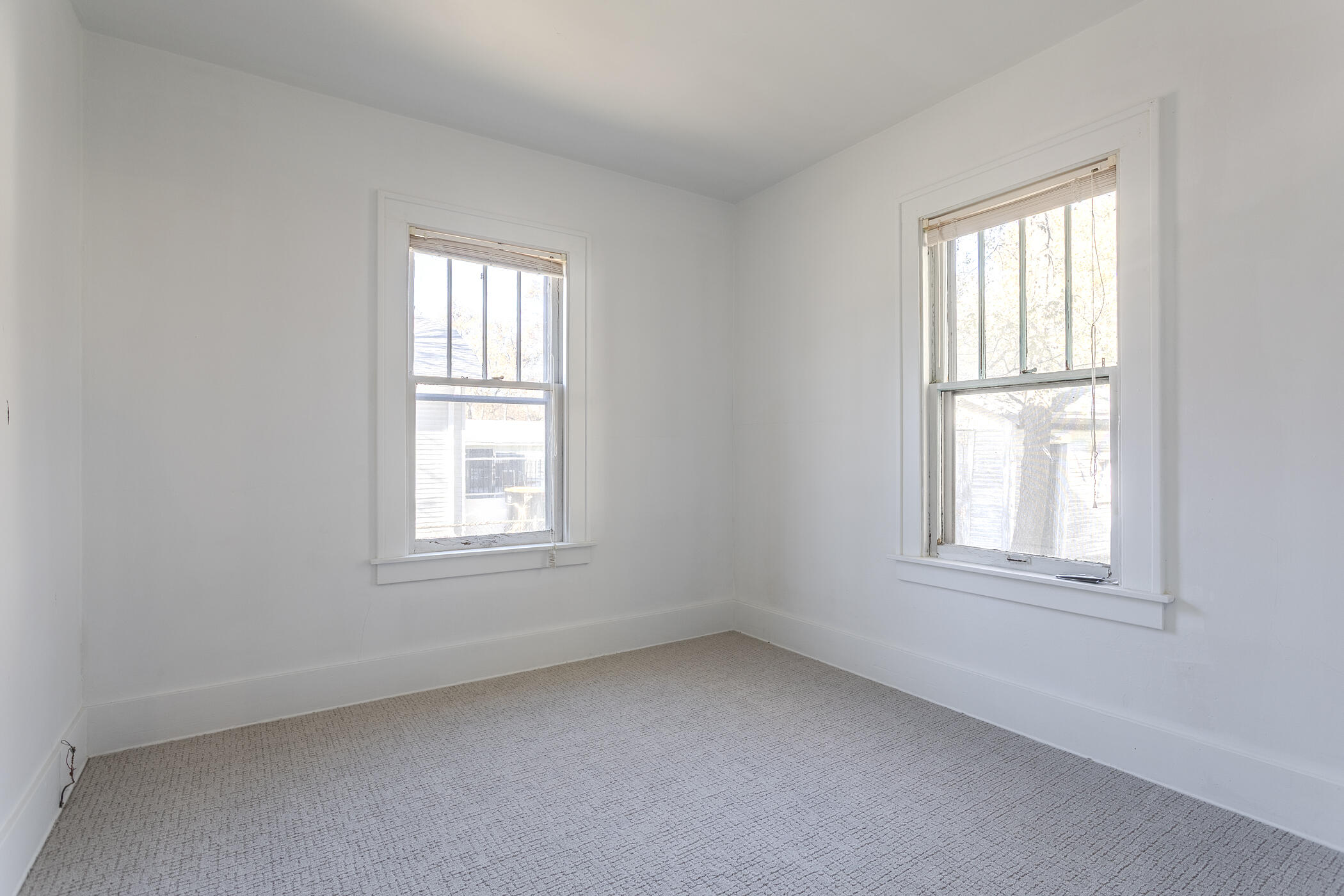 307 Ridgewood Street Southeast Grand Rapids, MI 49548 - Photo 10 of 26 307 Ridgewood St SE-9