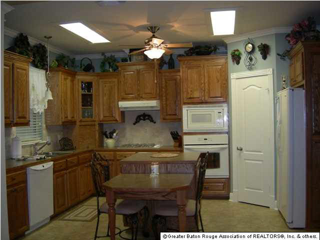 17167 Rue Village Prairieville, LA 70769 - Photo 4 of 11 Gallery Image 4