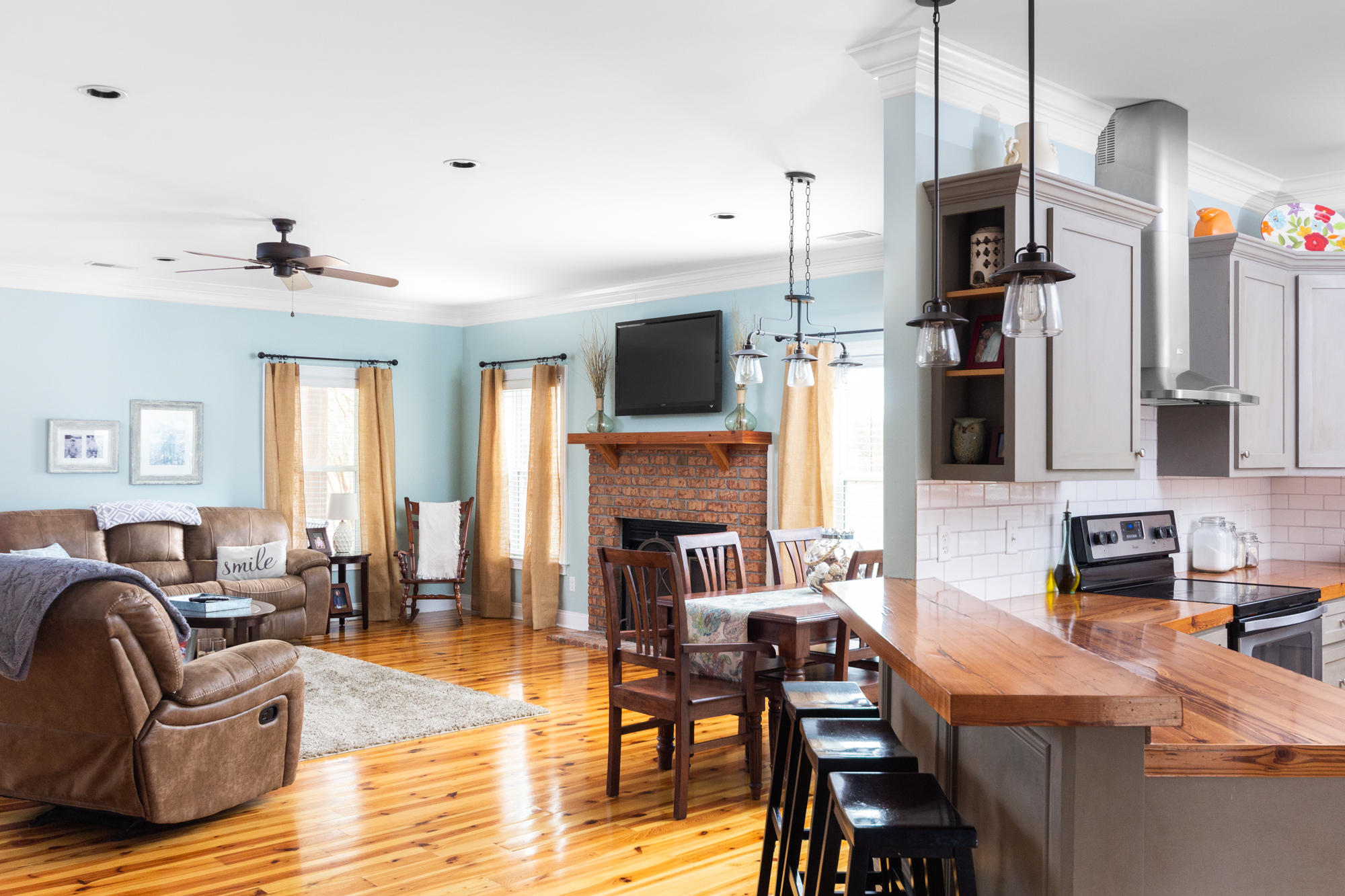 281 Bluebird Trail St. George, SC 29477 - Photo 11 of 34 Kitchen to Great Room