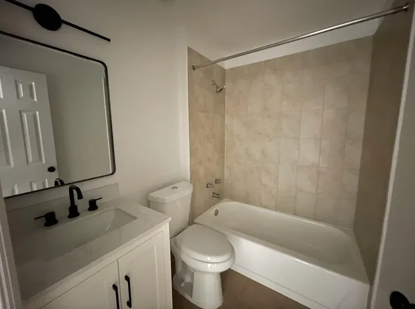 $2,200 | 720 Cypress Lane, Unit F9, Deerfield Beach, FL 33064