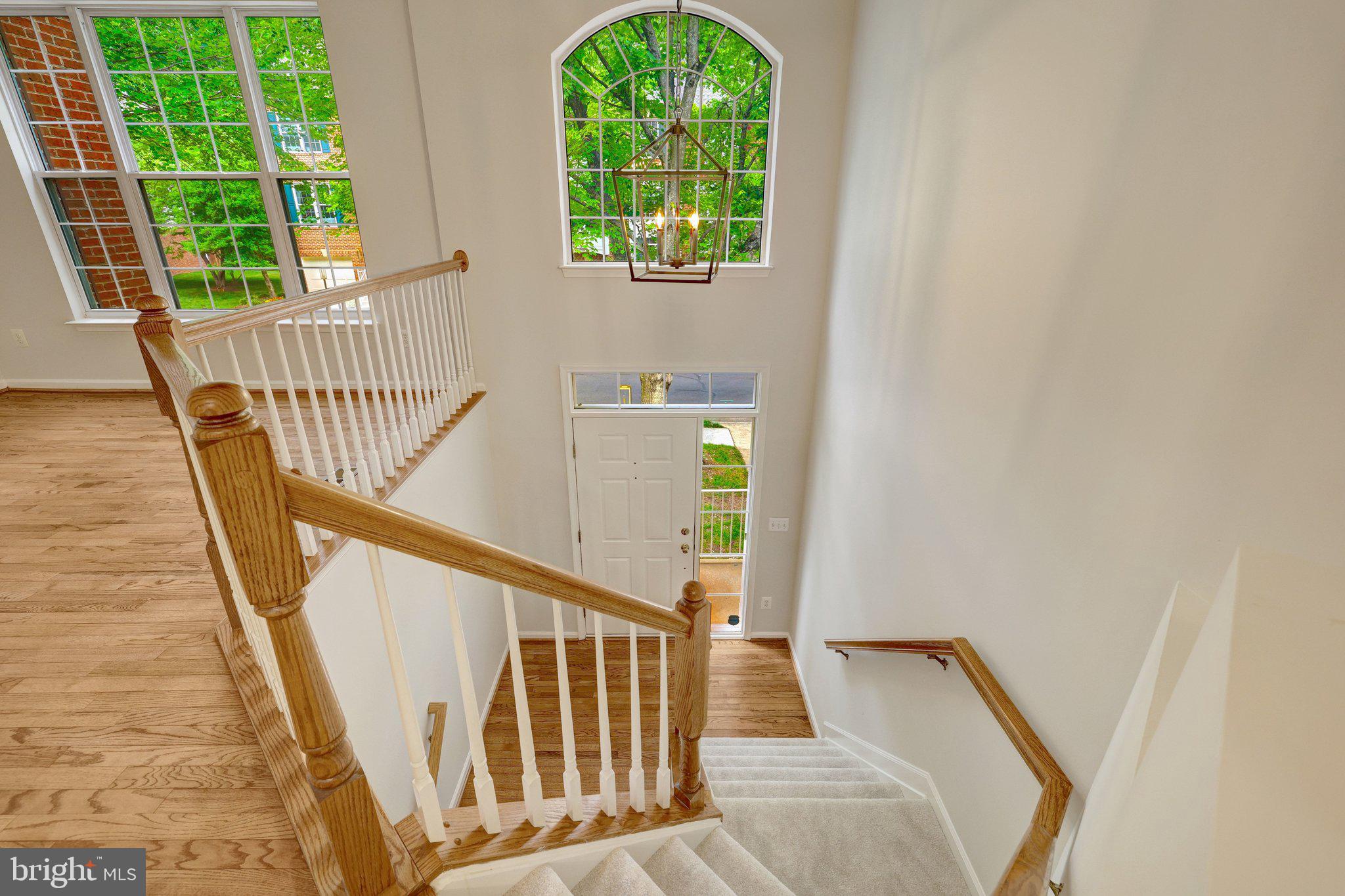 1268 Wild Hawthorn Way Reston, VA 20194 - Photo 40 of 55 Palladian Window captures great natural light