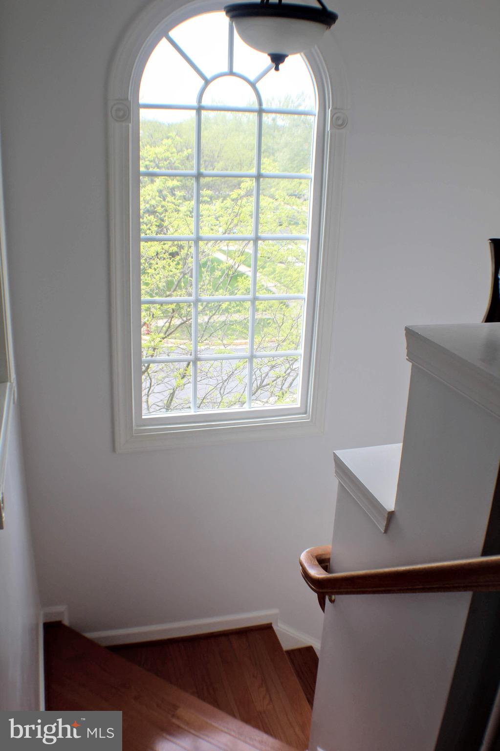 43059 Golf View Drive Chantilly, VA 20152 - Photo 19 of 46 Built-in design features in stairway w/huge window