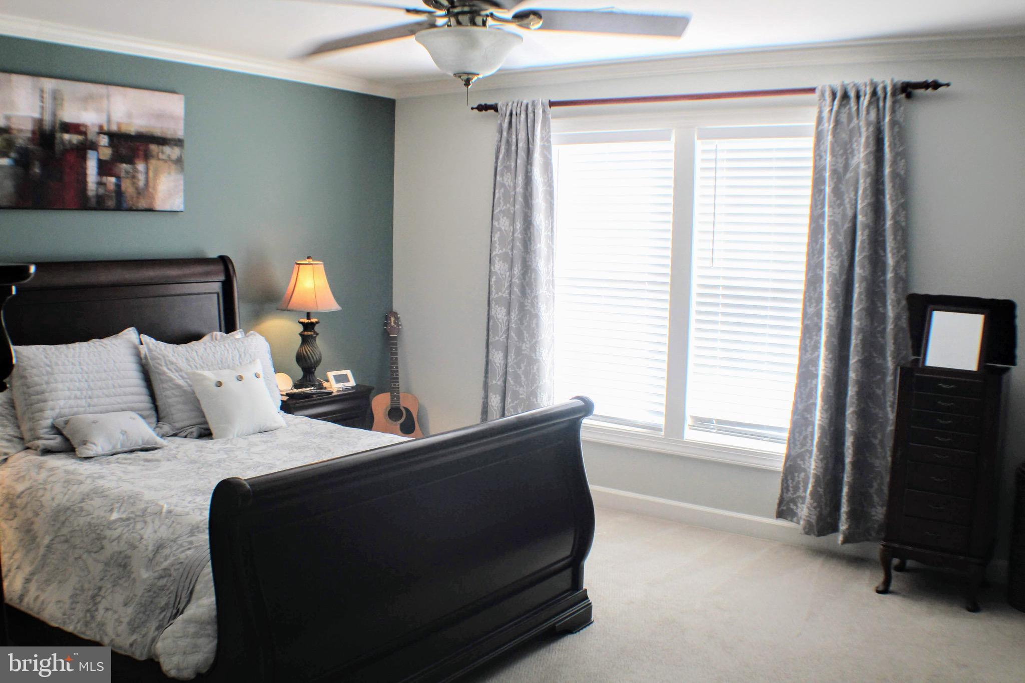 43059 Golf View Drive Chantilly, VA 20152 - Photo 22 of 46 Full of light!