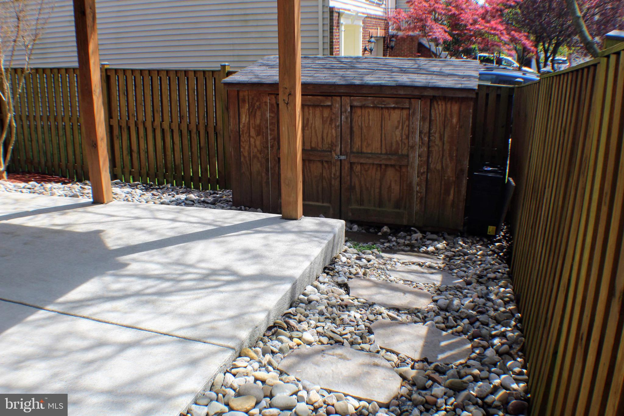 43059 Golf View Drive Chantilly, VA 20152 - Photo 45 of 46 Storage shed conveys