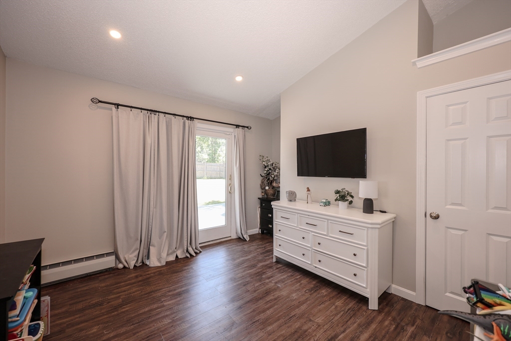 86 Meadowbrook Road Chelmsford, MA 01863 - Photo 12 of 41