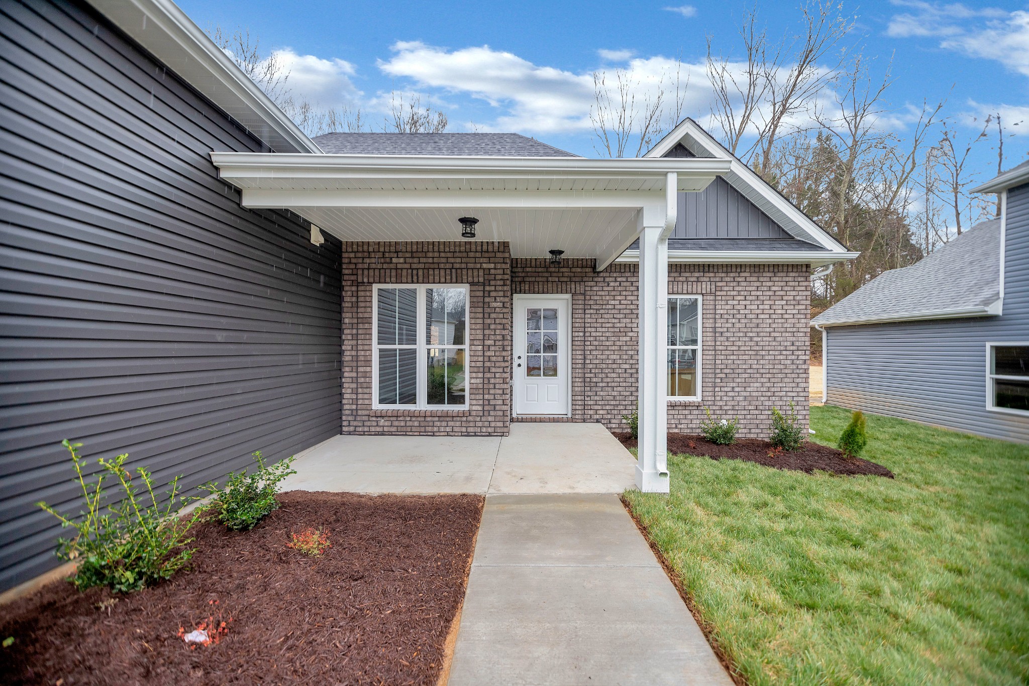 1664 Rains Road Clarksville, TN 37042 - Photo 2 of 33 Gallery Image 2