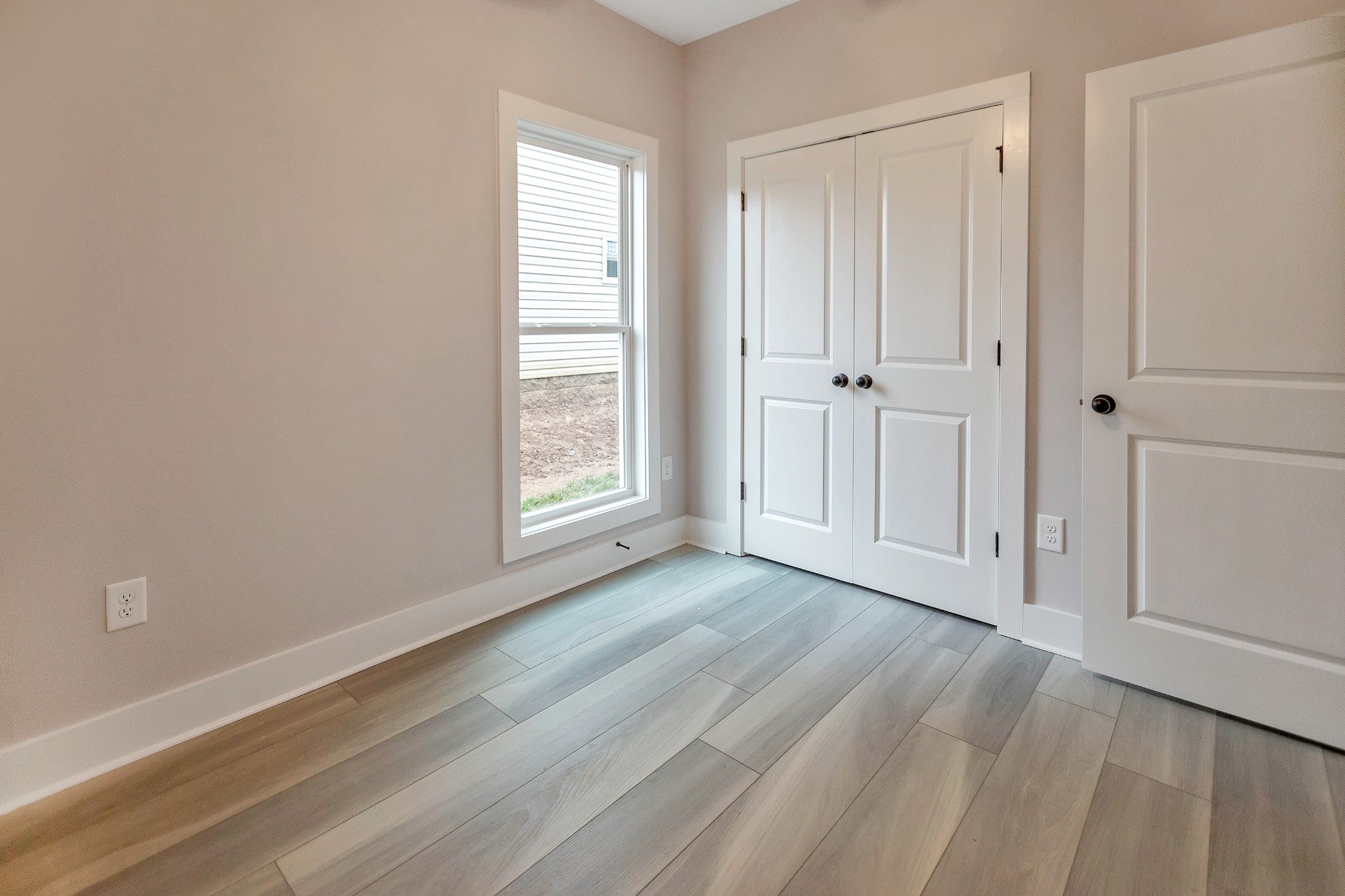 1664 Rains Road Clarksville, TN 37042 - Photo 22 of 33 Gallery Image 22