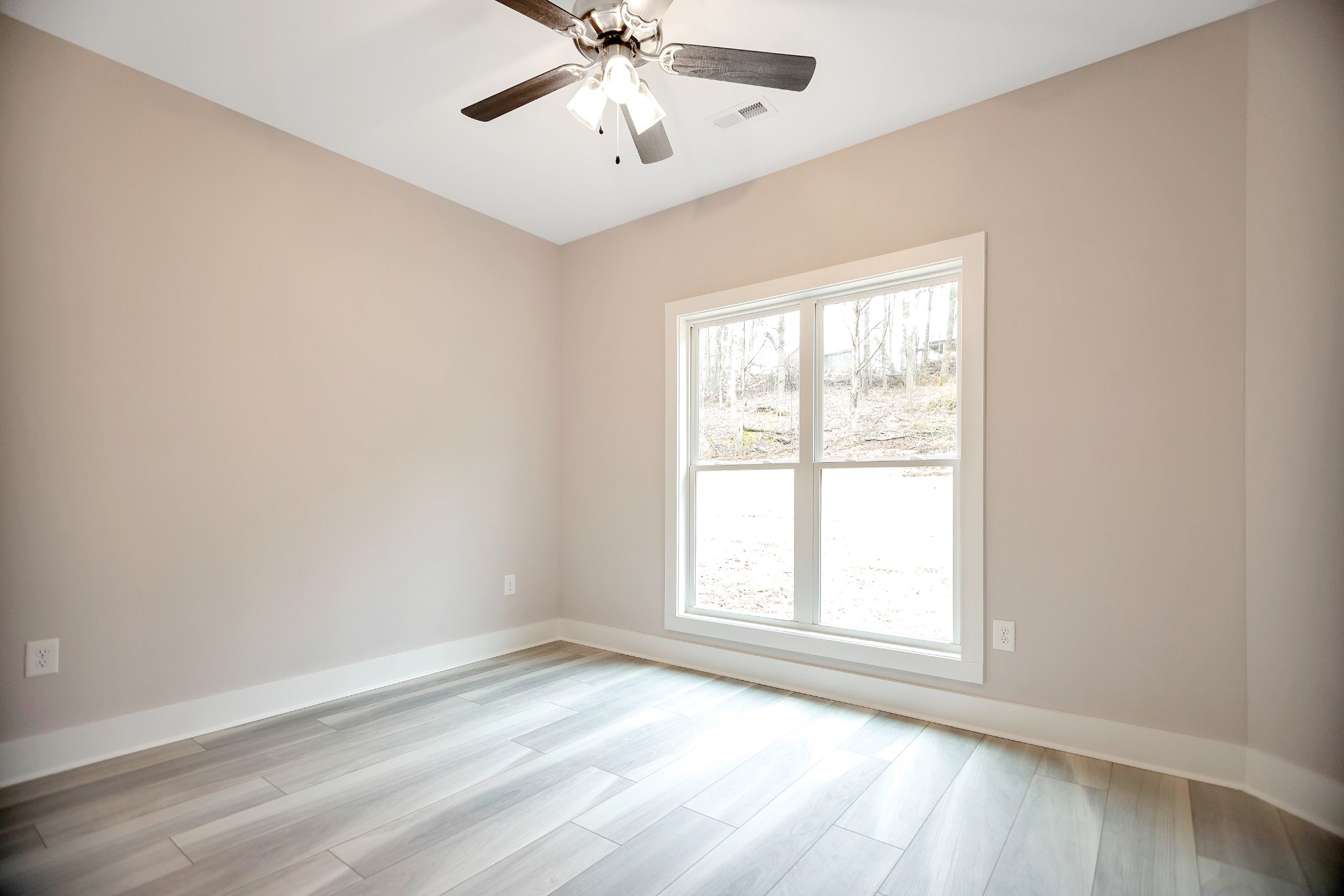 1664 Rains Road Clarksville, TN 37042 - Photo 24 of 33 Gallery Image 24