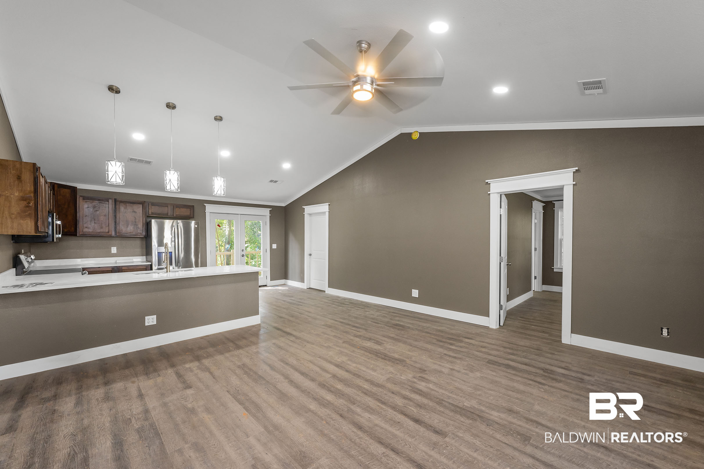 338 Ridgewood Drive Daphne, AL 36526 - Photo 4 of 18 Gallery Image 4