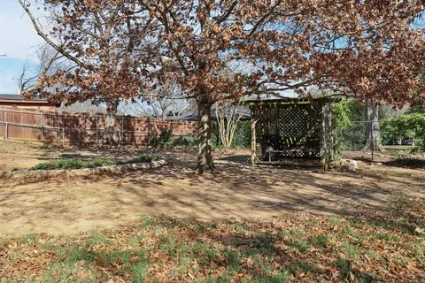 $300,000 | 115 North Wisteria Street, Mansfield, TX 76063