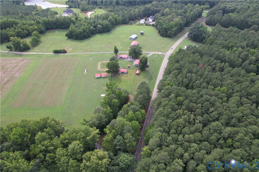 20827 Carson Road Dinwiddie, VA 23841 - Photo 12 of 43