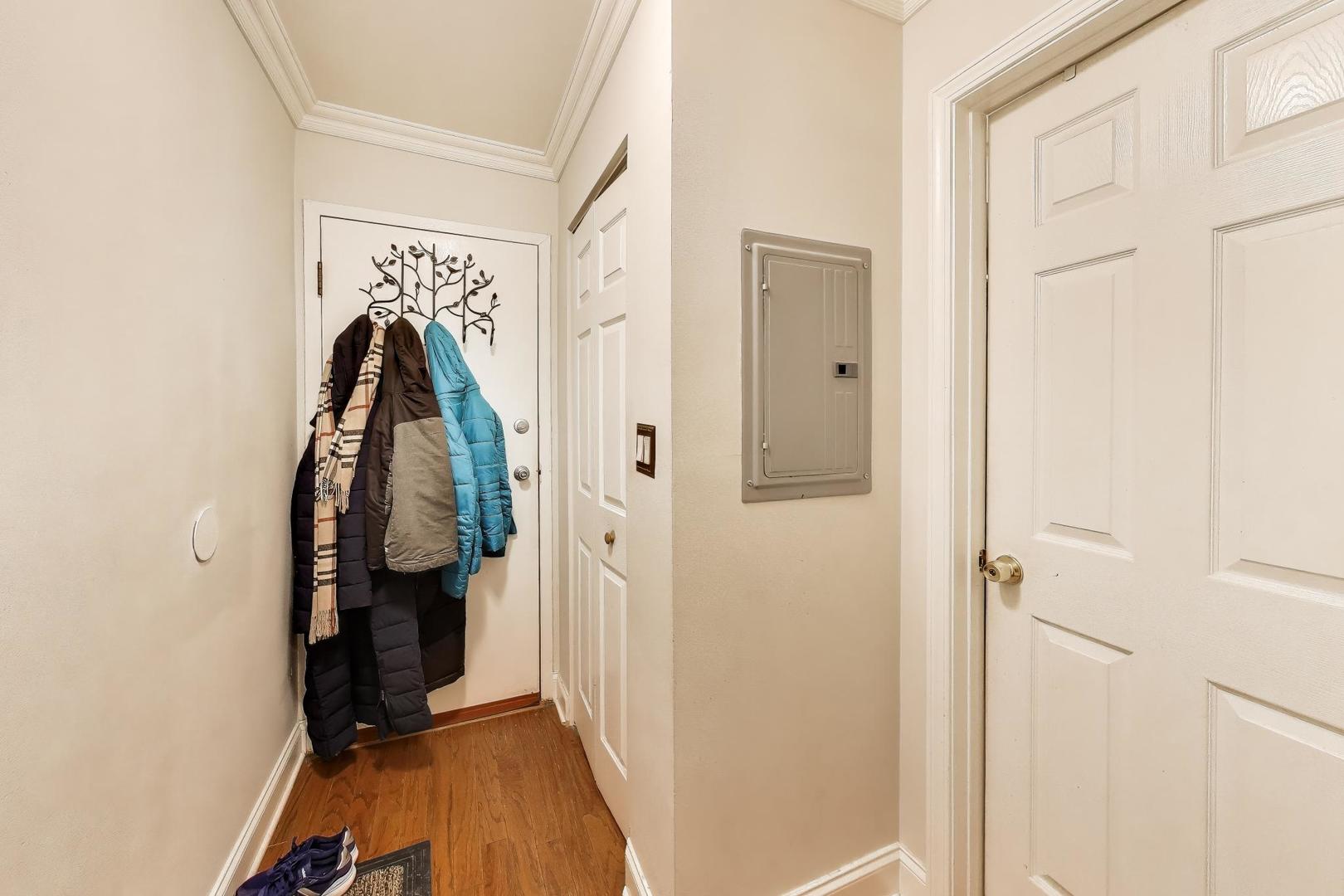 6400 North Ridge Boulevard, Unit 402 Chicago, IL 60626 - Photo 3 of 16