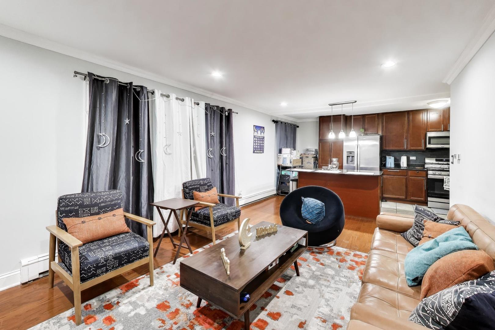 6400 North Ridge Boulevard, Unit 402 Chicago, IL 60626 - Photo 6 of 16