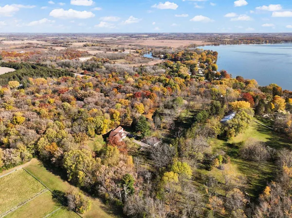 $1,200,000 | 3579 Edgewood Drive, McFarland, WI 53558